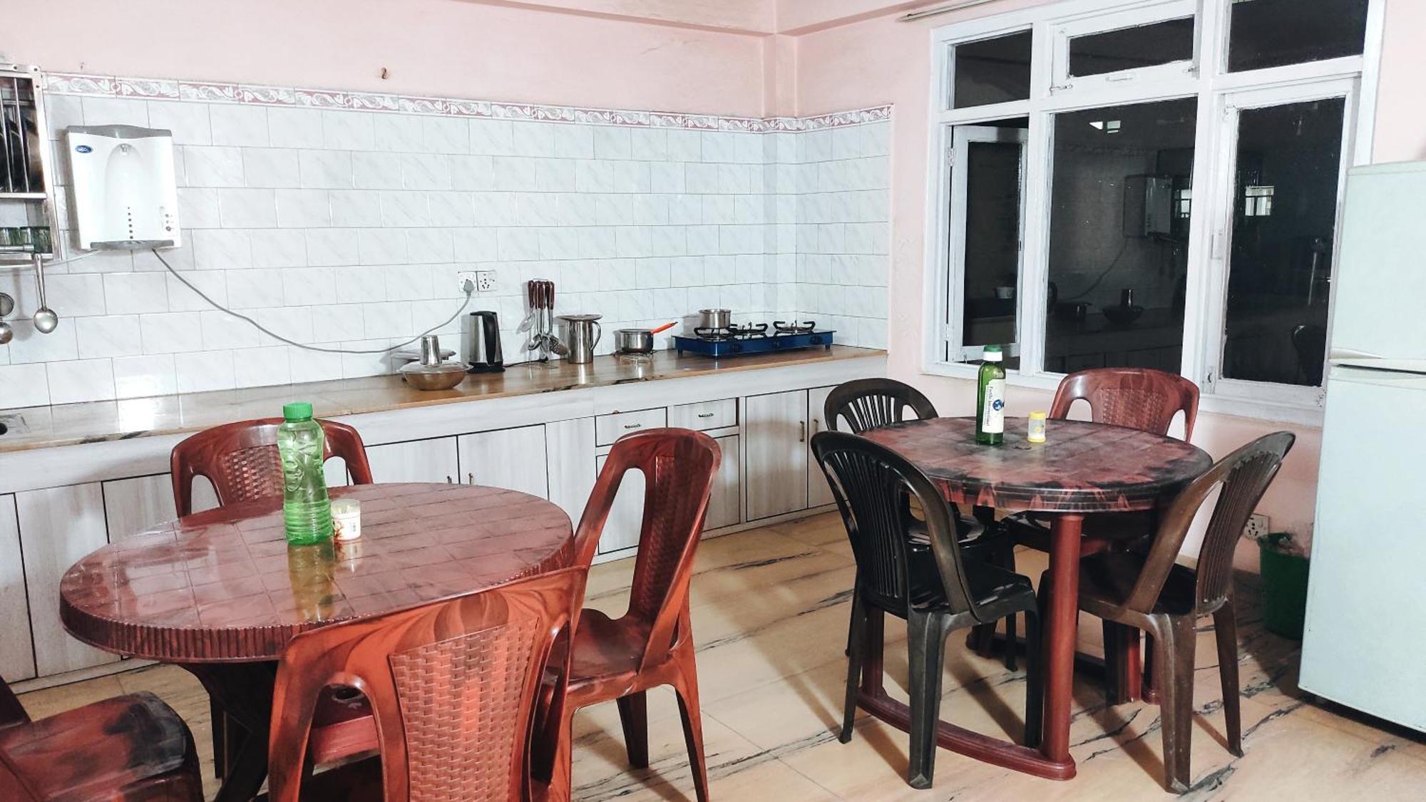 Budget Backpackers Hotel Lalitpur Экстерьер фото